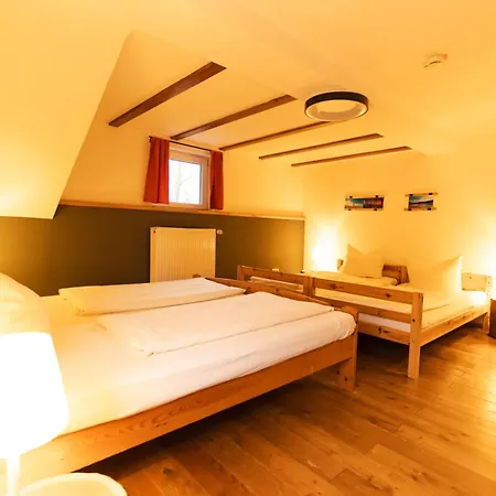 Bullhead House *